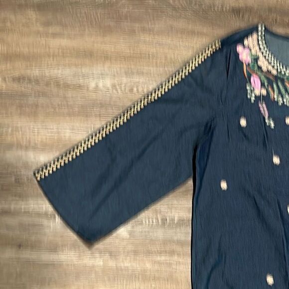 Maya Inka chambray embroidered top L boho artisan crafted - Picture 4 of 10